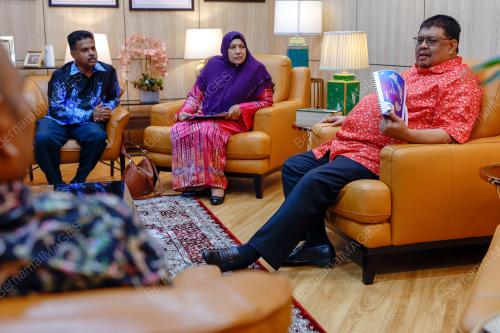 DATUK SERI AB RAUF YUSOH