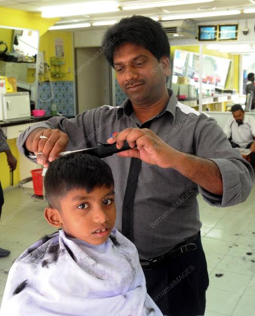 MK03_03012016_GUNTING_RAMBUT
