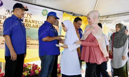MK03_03022018_BANTUAN_AWAL