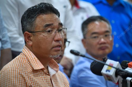 ADLY ZAHARI
