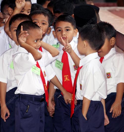 SESI PERTAMA PERSEKOLAHAN