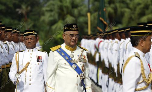 TUN MOHD ALI RUSTAM
