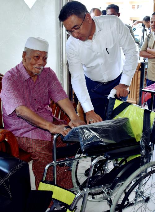ADLY ZAHARI