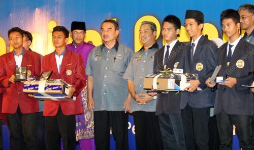 TAN SRI MUHYIDDIN YASSIN