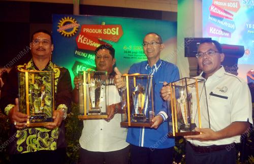 MK03_06122014_ANUGERAH