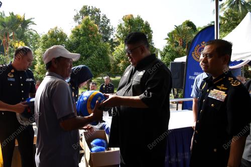 DATUK SERI AB RAUF YUSOH