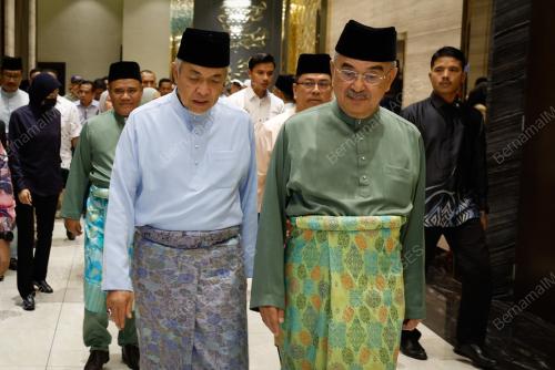 TUN MOHD ALI RUSTAM