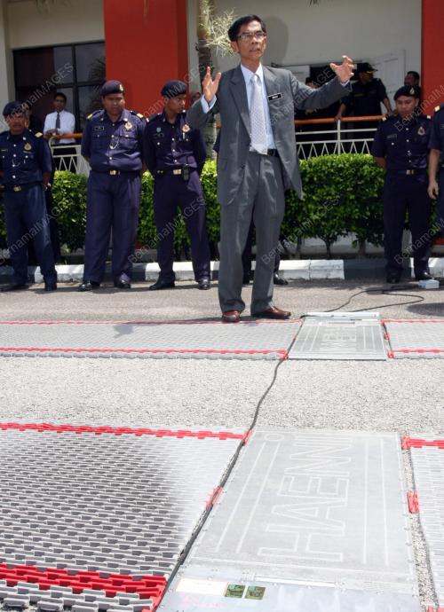 SOLAH MAT HASSAN