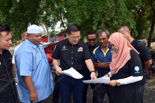 DATUK LIM BAN HONG