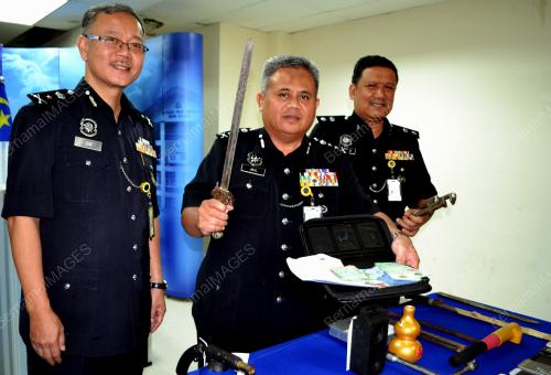 MK03_08022018_POLIS_TABUNG