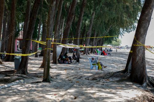 PANTAI KUNDOR