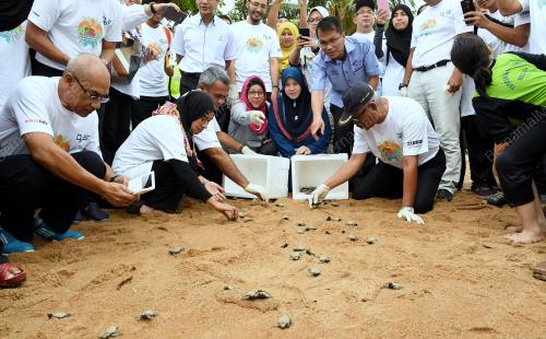 MK03_10112017_PETRONAS_PENYU