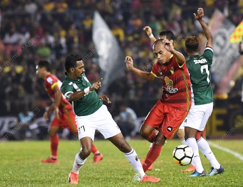 MK03_11022018_BOLA_BN201802098583