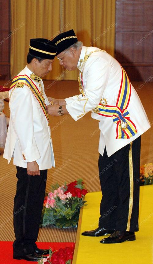 MOHD KHALIL YAAKOB