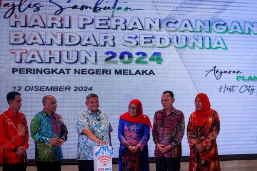 DATUK RAIS YASIN