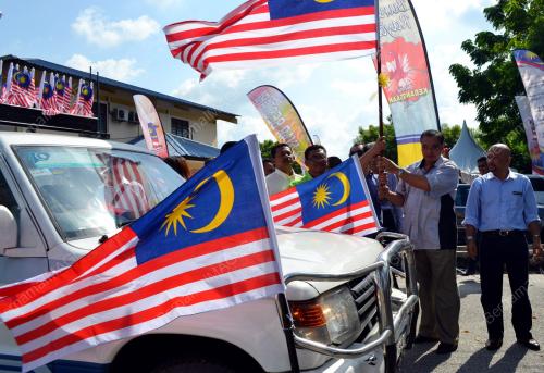 MK03_13062012_FLAG_KONVOI