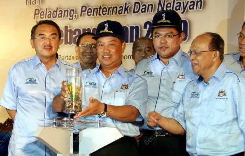 MUHYIDDIN MOHD YASSIN