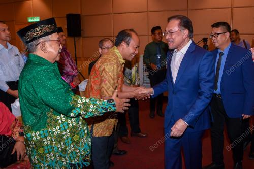 MK03_14102019_BAHASA_BN201910134192