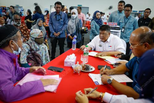 DATUK SERI AB RAUF YUSOH