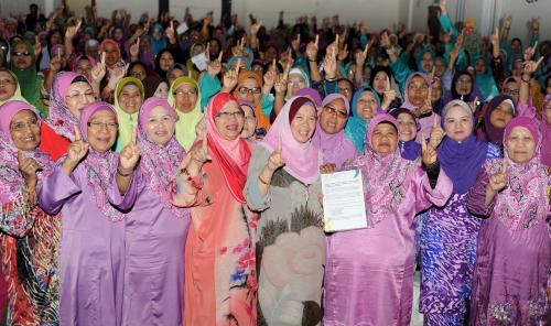 MK03_15052014_MENTERI_IBU