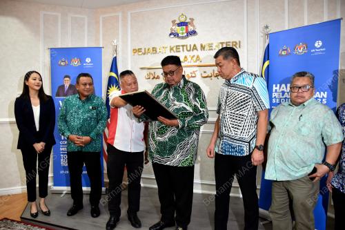 DATUK SERI AB RAUF YUSOH