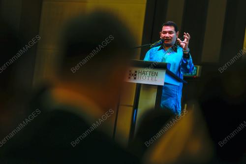 RAFIZI RAMLI
