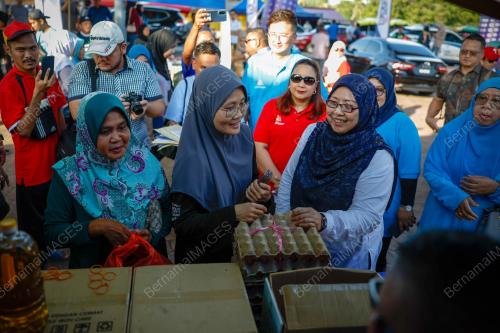 FUZIAH SALLEH
