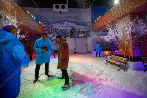 SNOW WORLD