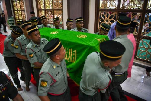 ALLAHYARHAMAH TOH PUAN ZURINA KASSIM