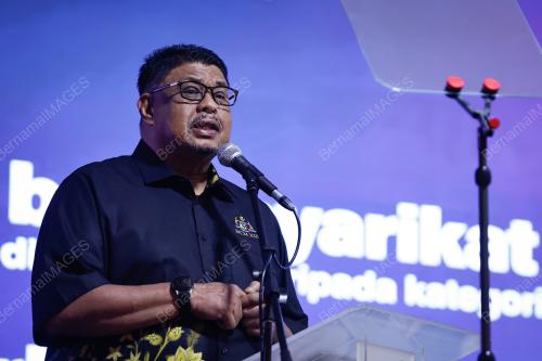 DATUK SERI AB RAUF YUSOF