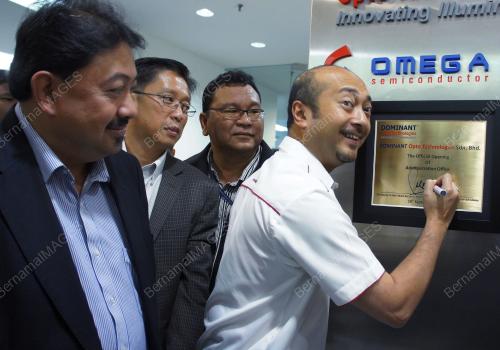 DATUK MUKHRIZ TUN DR MAHATHIR
