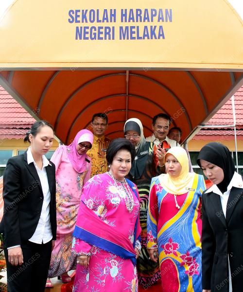 DATIN SERI ROSMAH MANSOR