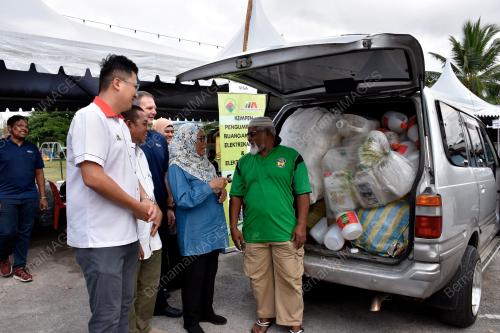 DATUK KALSOM NORDIN