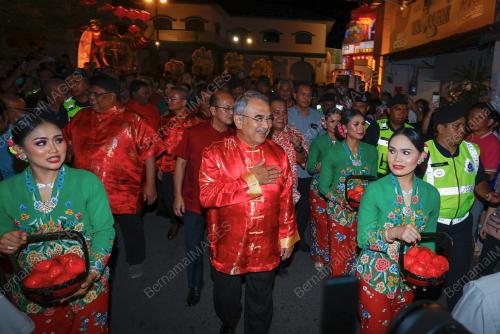 TUN MOHD ALI RUSTAM