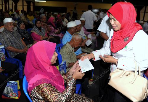 MK03_22072014_BANTUAN_RISDA