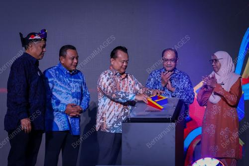 DATUK SERI ALEXANDER NANTA LINGGI