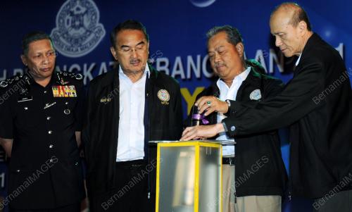 TAN SRI MUHYIDDIN YASSIN