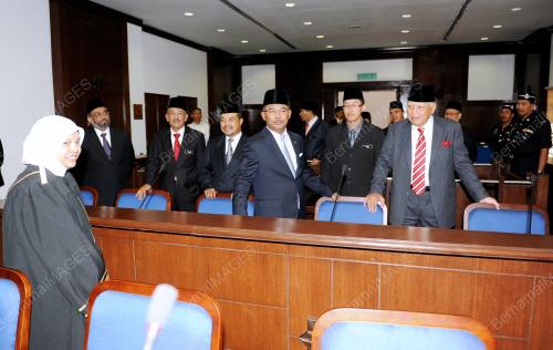 MK03_25022016_TYT_MAHKAMAH