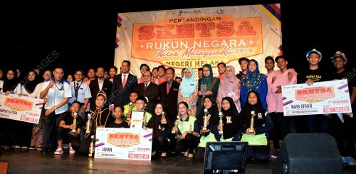 MK03_25062019_SKETSA_BN201906253195