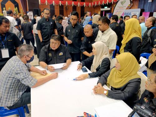 DATUK SERI AB RAUF YUSOH