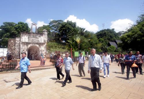MK03_27032015_ASEAN_SOSIO