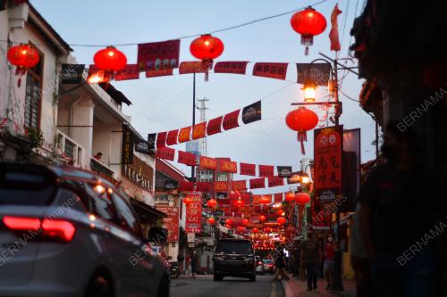 TINJAUAN MENJELANG TAHUN BARU CINA