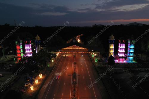 PINTU GERBANG AYER KEROH