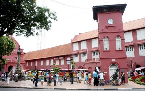 BANGUNAN STADTHUYS