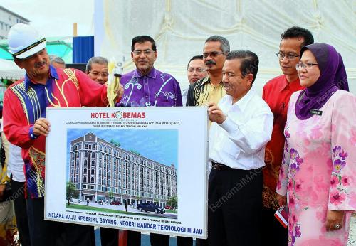 DATUK SERI MOHD ALI RUSTAM