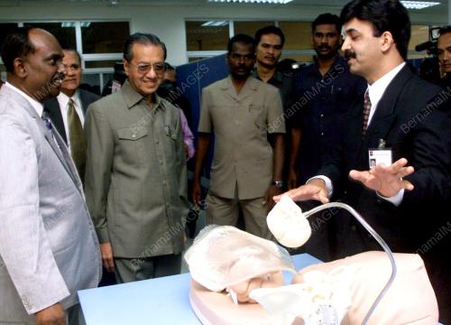 MK04-17_06_2001_PM-MANIPAL_28012016