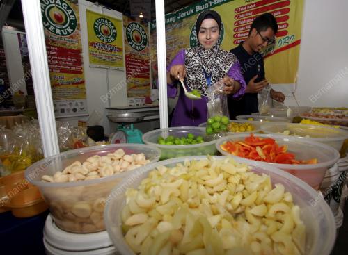 MK04_01122012_PAMERAN