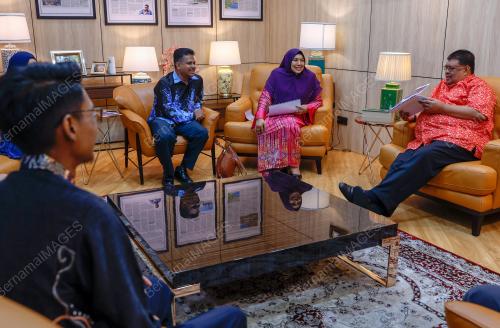 DATUK SERI AB RAUF YUSOH