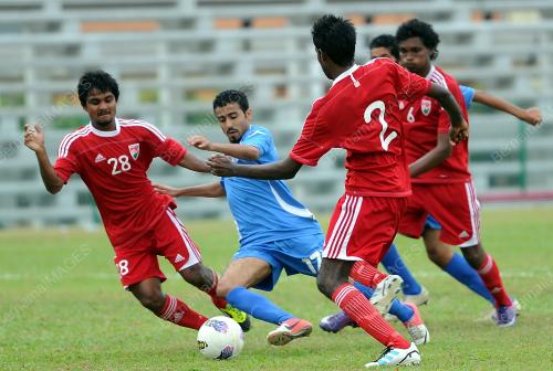 MK04_03072012_KUWAIT_BOLA