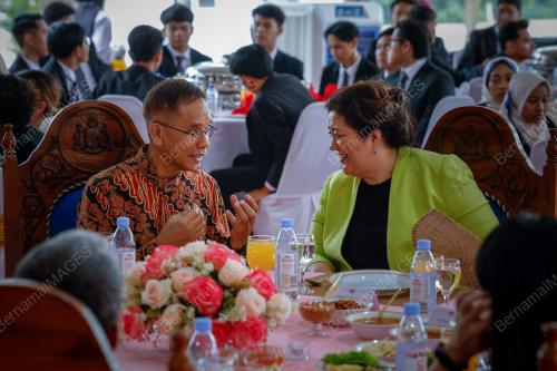 DAME CINDY KIRO
